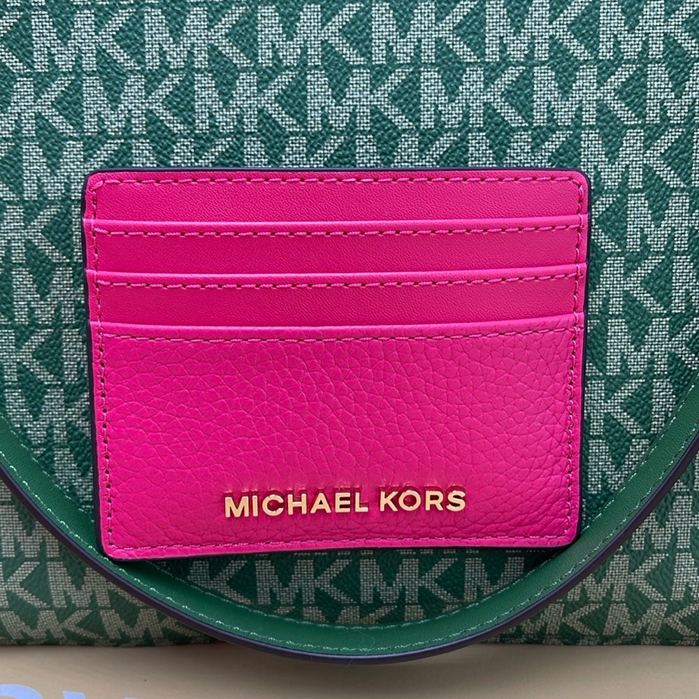 MICHAEL KORS
Large Pebbled Leather Card Holder Case
Electric Pink 
NWT
